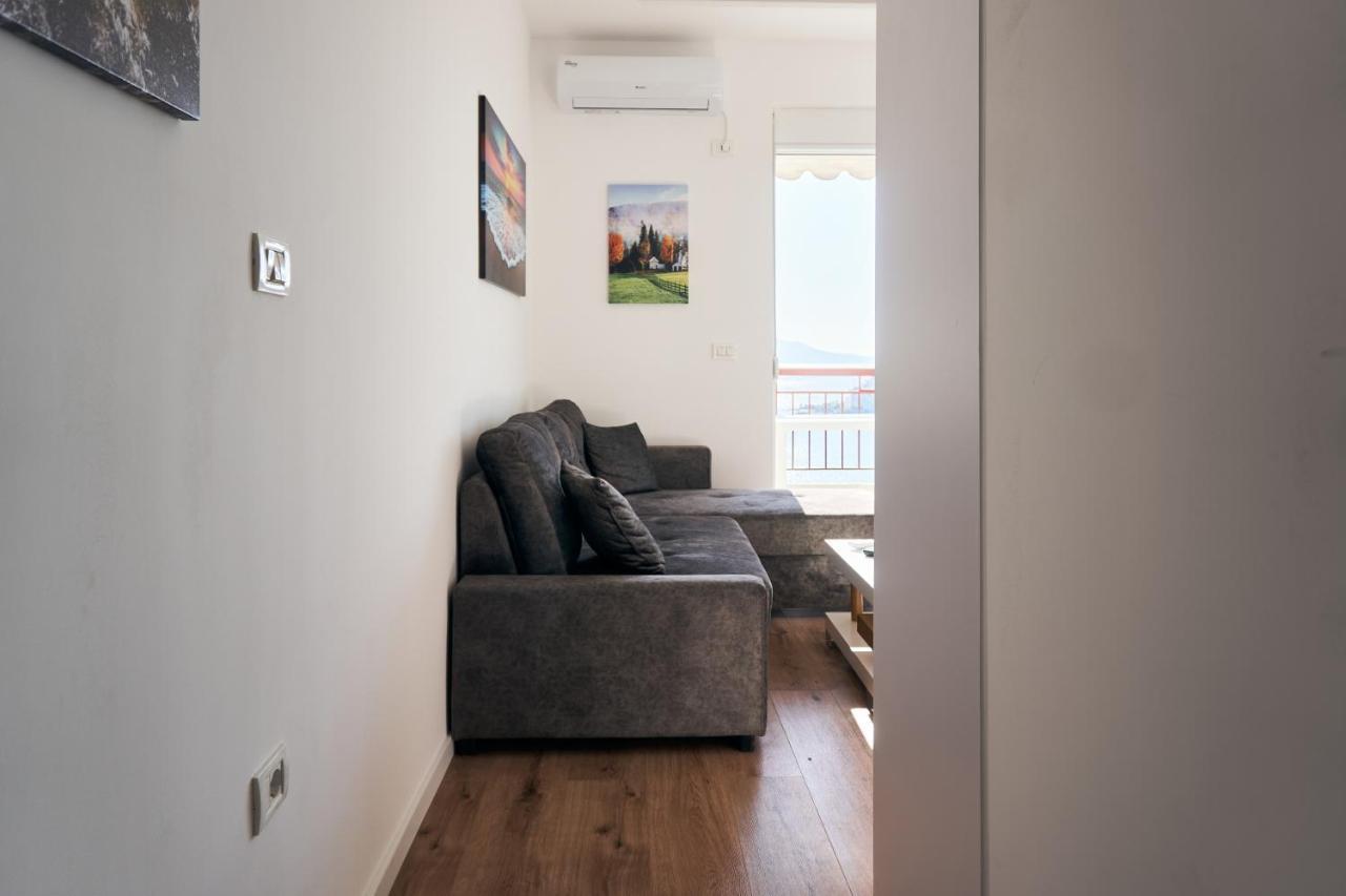 Central Beach Apartment Sarandë Exterior foto