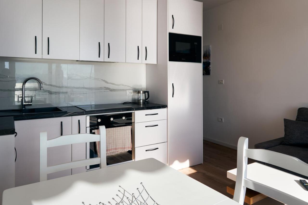 Central Beach Apartment Sarandë Exterior foto